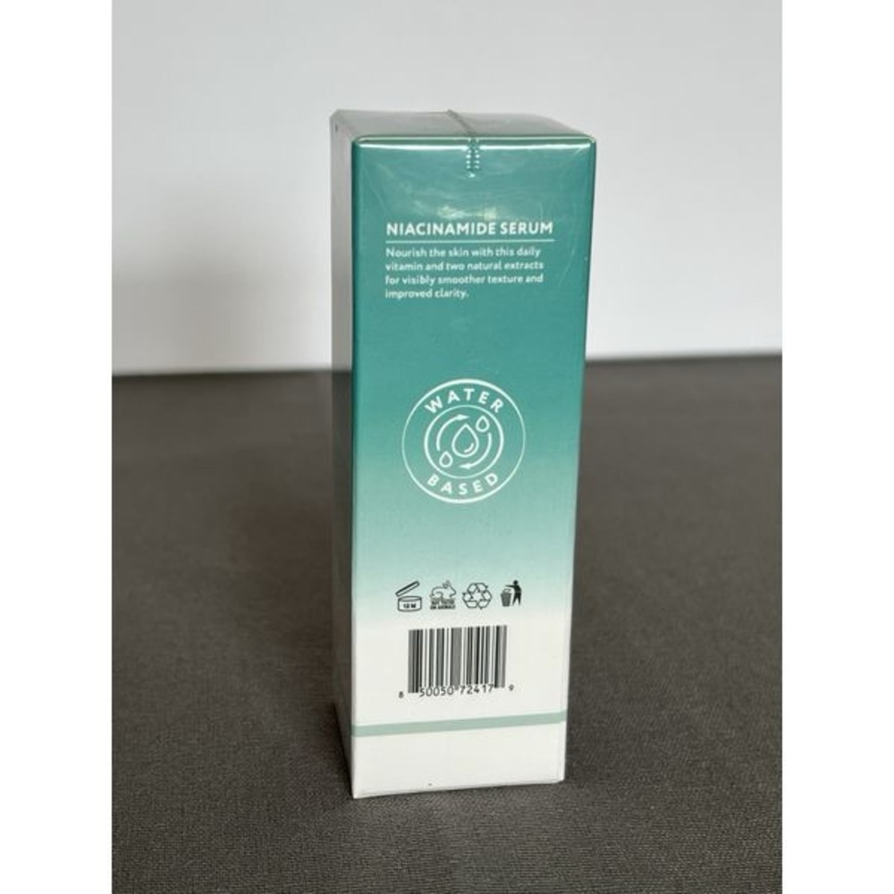 Green Skincare Serum with Natural Ingredients - Picture 3 of 4